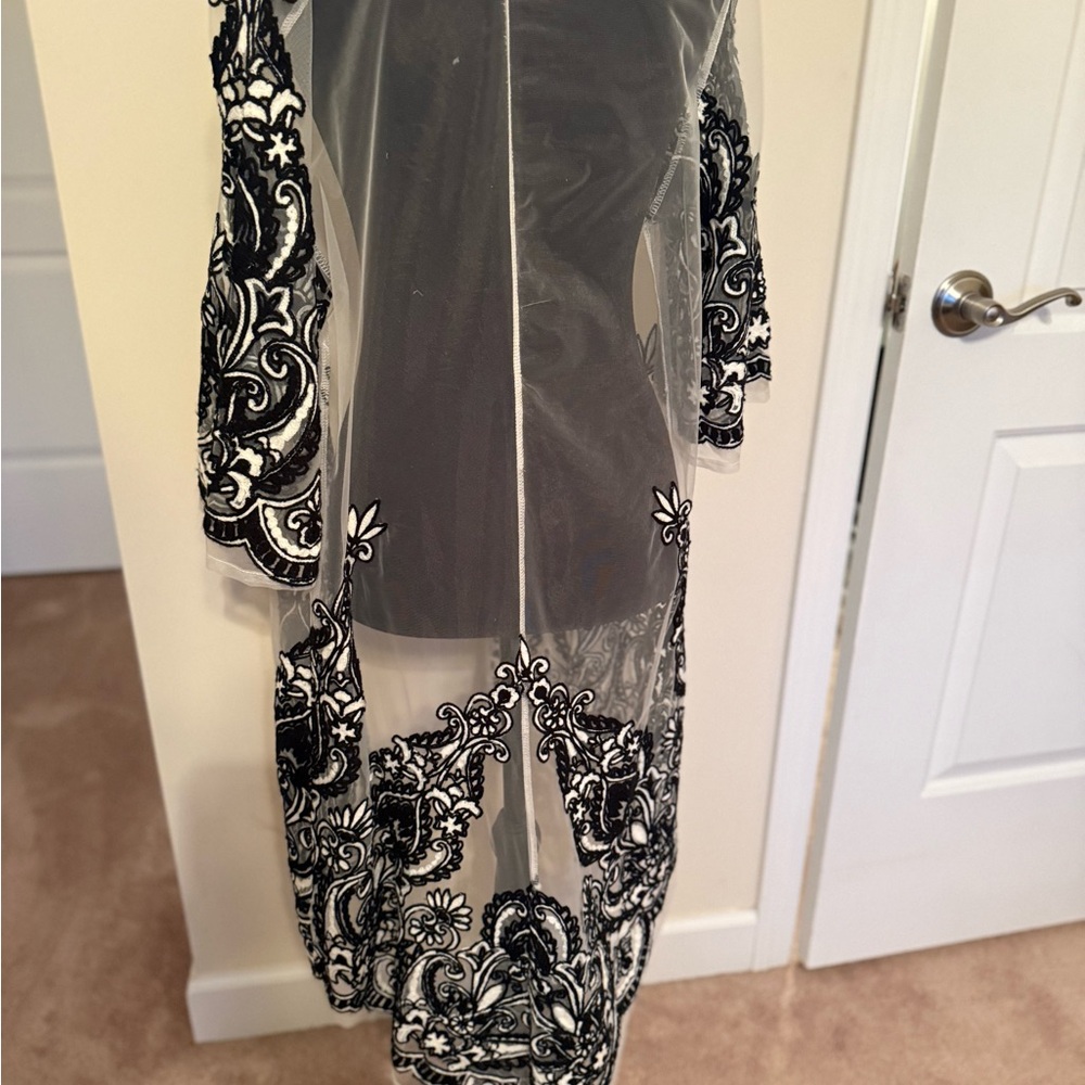 Mechant Net Black and White Floral Cardigan - Picture 2 of 6